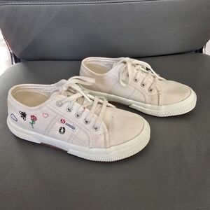 Superga Girls Canvas Embroidered Sneakers 12.5